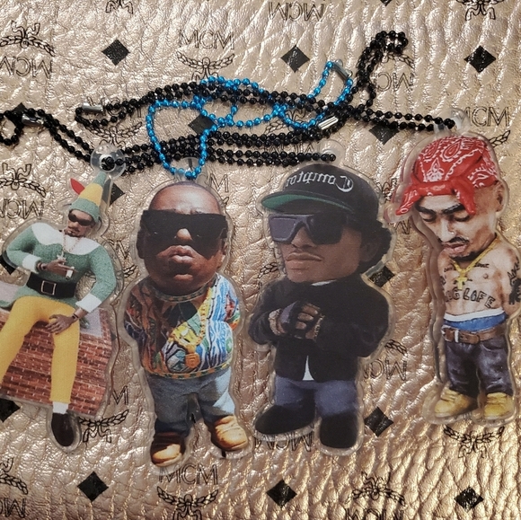 EASY E -NWA- RAPPERS OF THE 90'S DOUBLE-SIDED PENDENT/ KEY CHAIN - Picture 4 of 4